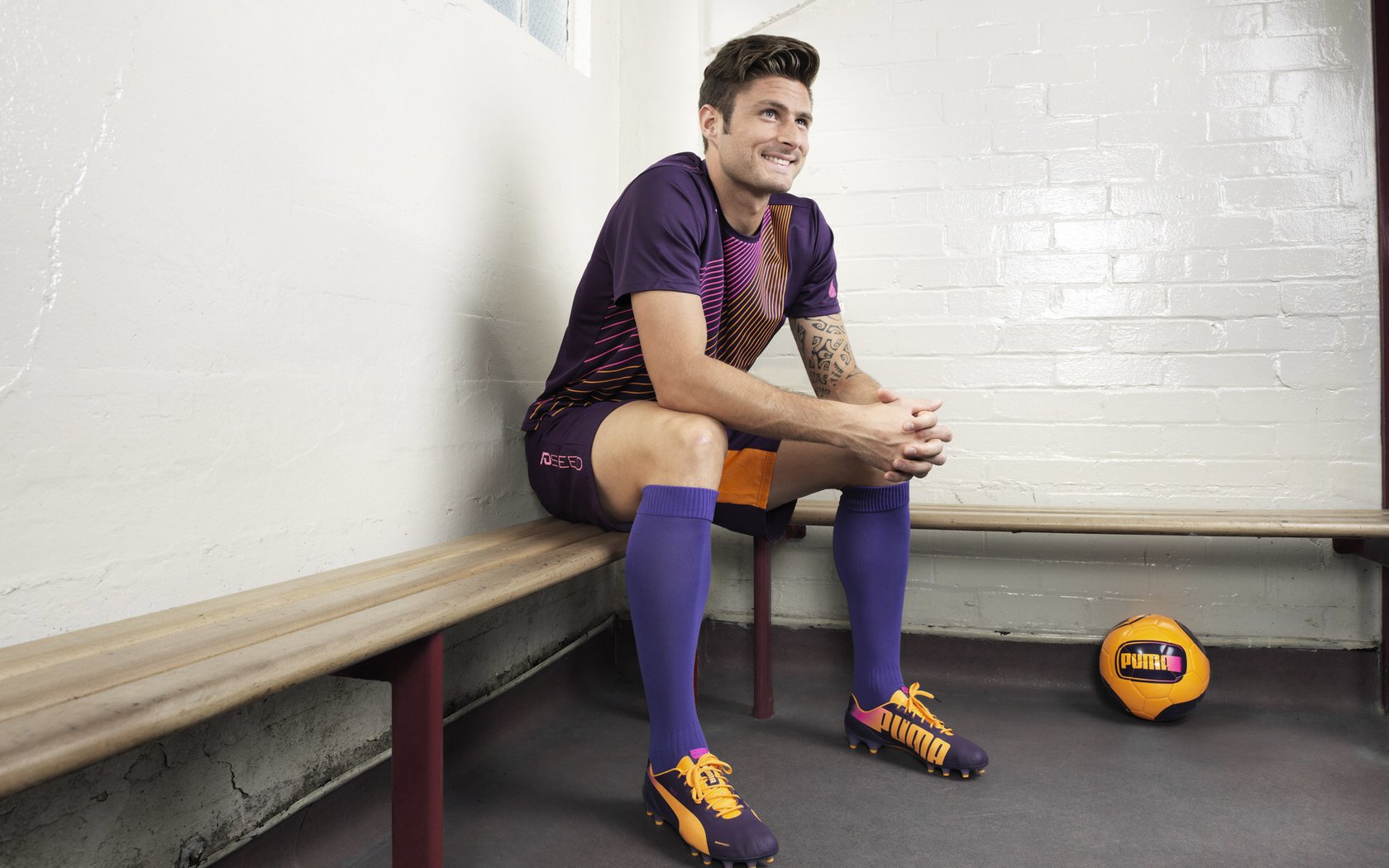 “伊万·戈梅斯的反击速度与精准进攻,为阿根廷美洲狮队注入更多攻击力”